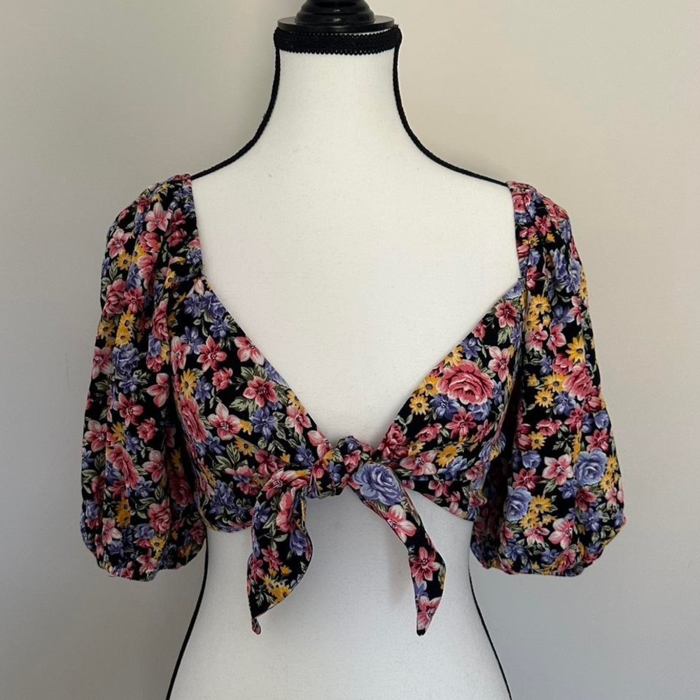 Floral Tie-Front Crop Top Vintage Forever 21 - Picture 2 of 4